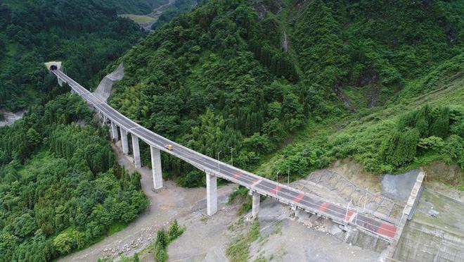 绵茂路建设进展顺利，未来展望可期